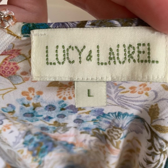 Lucy + Laurel | floral print vintage vibes top - Picture 5 of 7